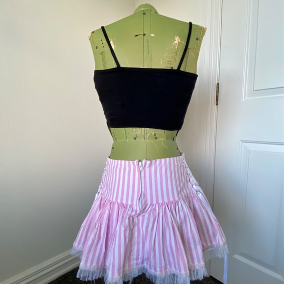 Hell bunny pinstripe skirt size S/m - Picture 4 of 5